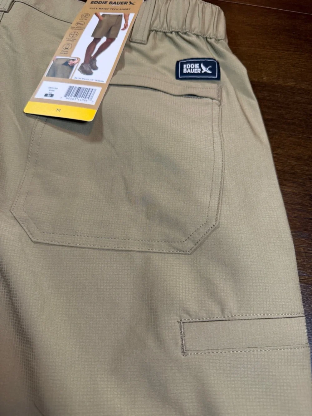 NWT Eddie Bauer Flex Waist Tech Shorts Men's M Khaki UPF 30 Stretch Zip Pockets